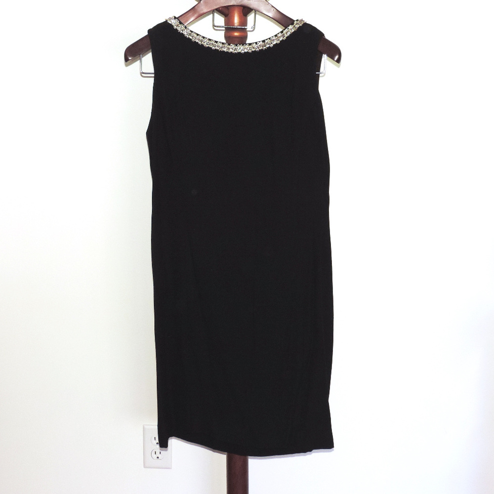 VINTAGE 1960's classic little black dress